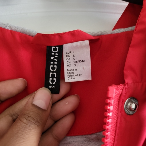 H&M Lightweight Colorblock Windbreaker - Picture 6 of 6